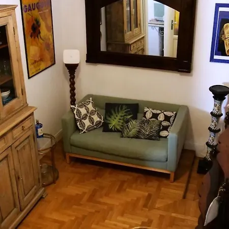 Cozy Artsy Near The Vatican Апартаменты Рим